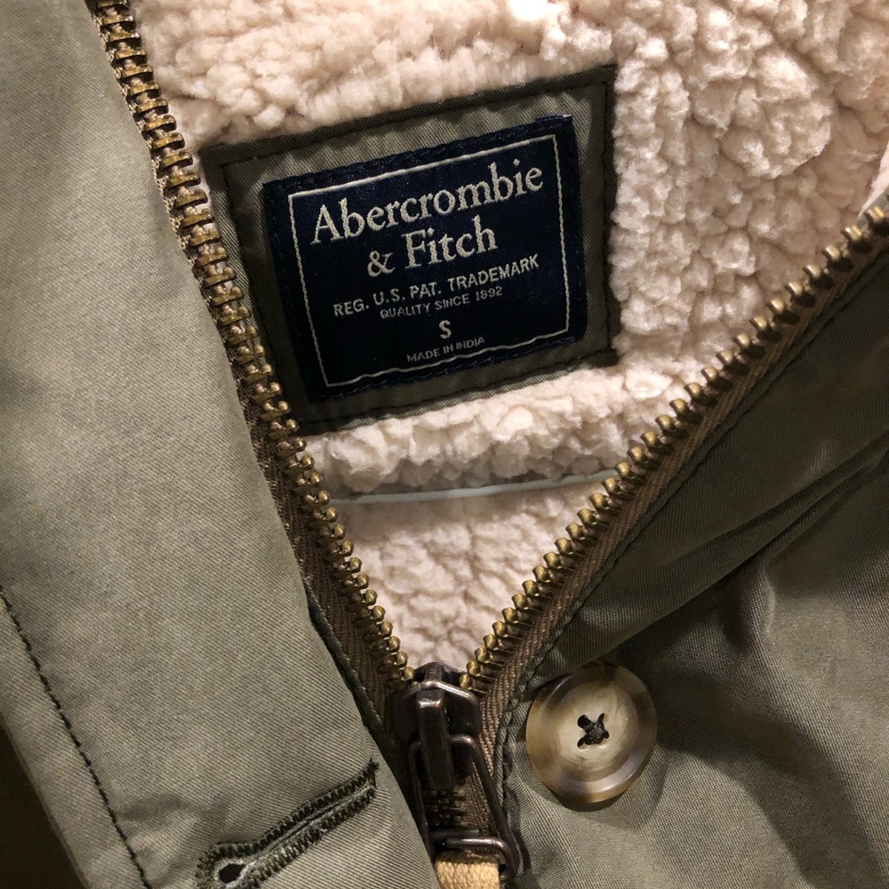 EUC Abercrombie Winter Coat, Small - Picture 2 of 5